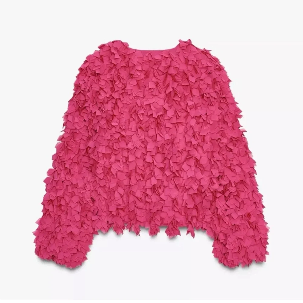 Zara floral texture petal Jacket “ Blogger Fav” - Picture 3 of 3